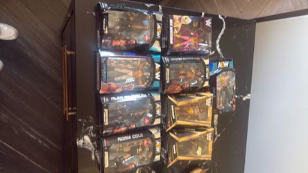 Wrestling figures