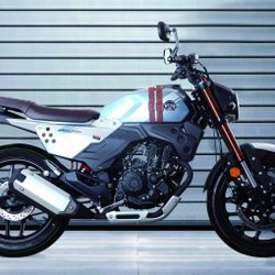 Lifan KP MASTER 200 5 Speed EFI . 75 Mph . Brand New 