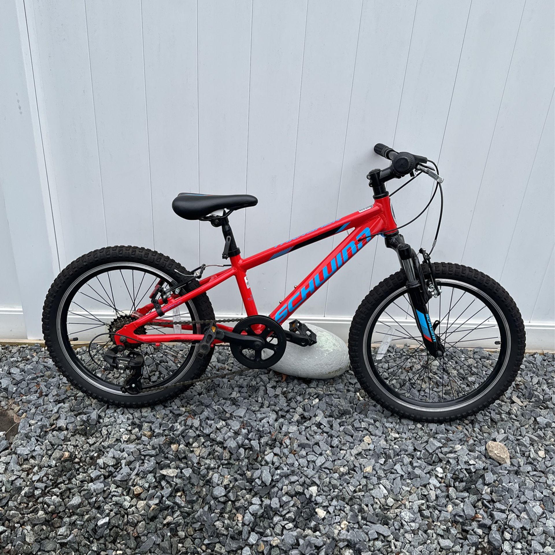 Dinkarville maak het plat Vulkaan Schwinn Kid's Thrasher Mountain Bike for Sale in Syosset, NY - OfferUp