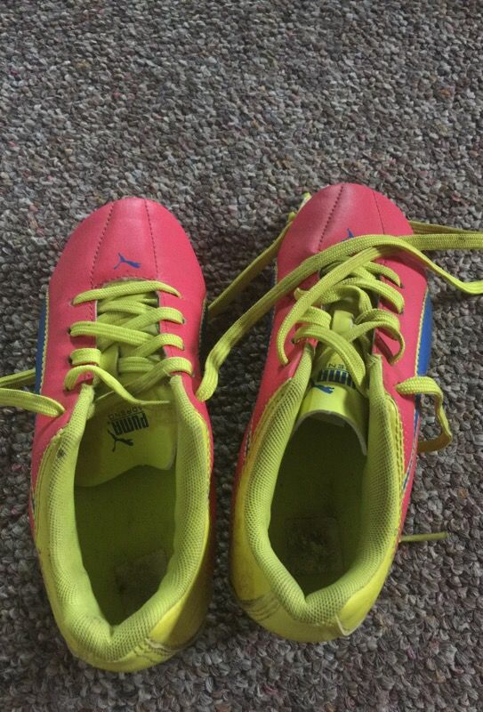 Puma soccer shoes , size 2