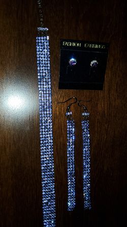 Choker and two pairs of amethyst in color earring sets