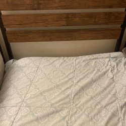 Cama Individual  On Colchón Delgado