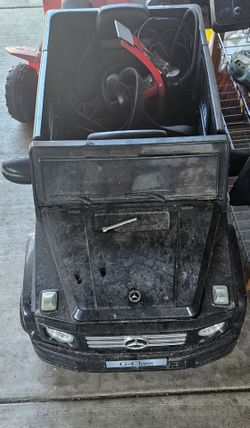 Kids Mercedez car
