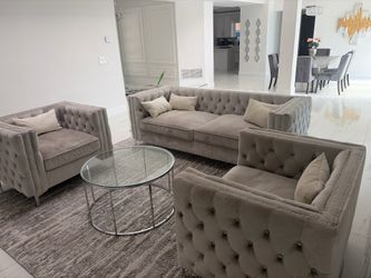 Couch set
