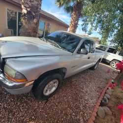 Dodge Dakota V6 3.9 2002 