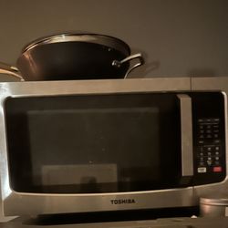 Toshiba Microwave 