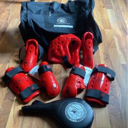 Martial Arts Ho-AM TaeKwonDo Child’s Practice Set Used Maybe Twice Like New 