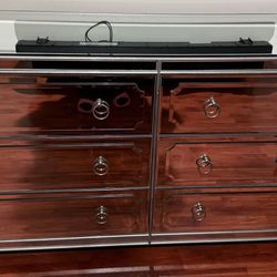 Z Gallerie 6 Drawer Mirrored Dresser