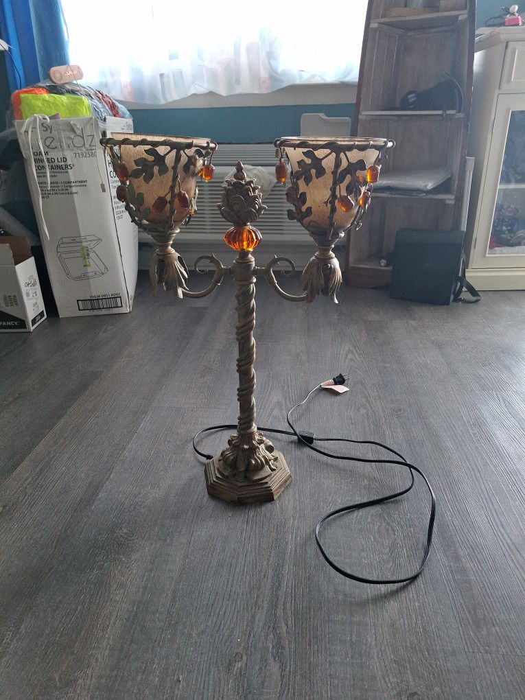 Victorian Vintage Antique Table Lamp