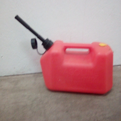 2 gallon gas can pickup between 2:00-10:45 rainbow/Charleston cash only read description