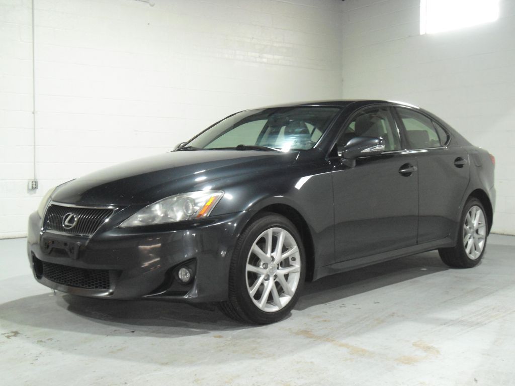 2011 LEXUS IS