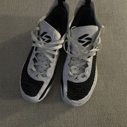 - Jordan Men’s Size 13 Luca Reverse Orca