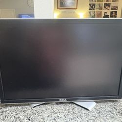 Dell Ultrasharp 3007 WFP monitor-Free
