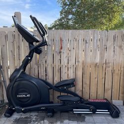 SOLE E35 Elliptical 
