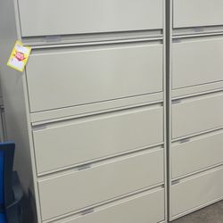 Used storage cabinet 5 drawers