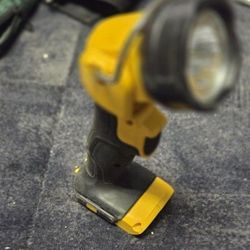 Dewalt 20v Flashlight