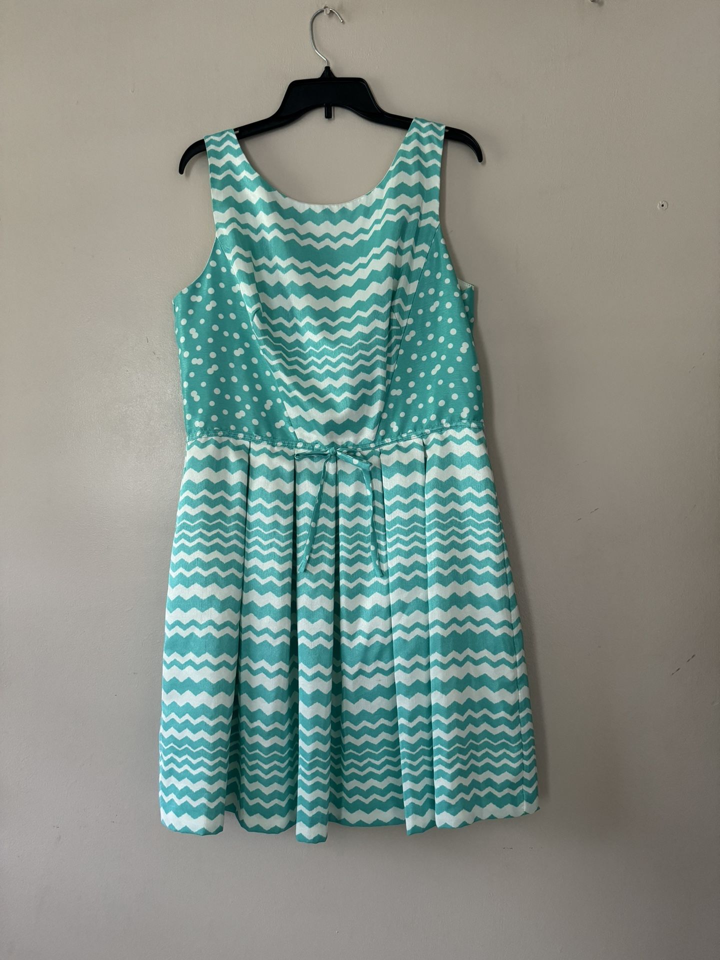 J Taylor Fit Flare party cocktails Dress size 16 summer sleeveless mint chevron