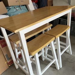 4 person bar style dining table Solid Wood