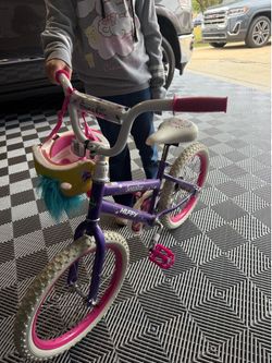 Girls 17” bicycle with training wheels