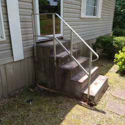 5 Steps Fiberglass With Handrail