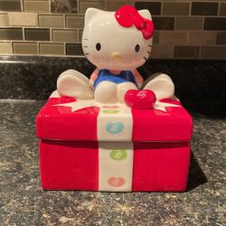 Hello Kitty trinket Box 