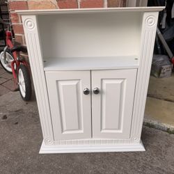 Freestanding White Cabinet 