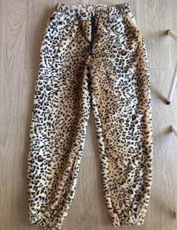 Leopard print fuzzy pantsy