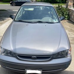 2000 Toyota Corolla