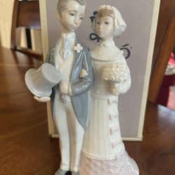Lladro Vintage Wedding Couple 