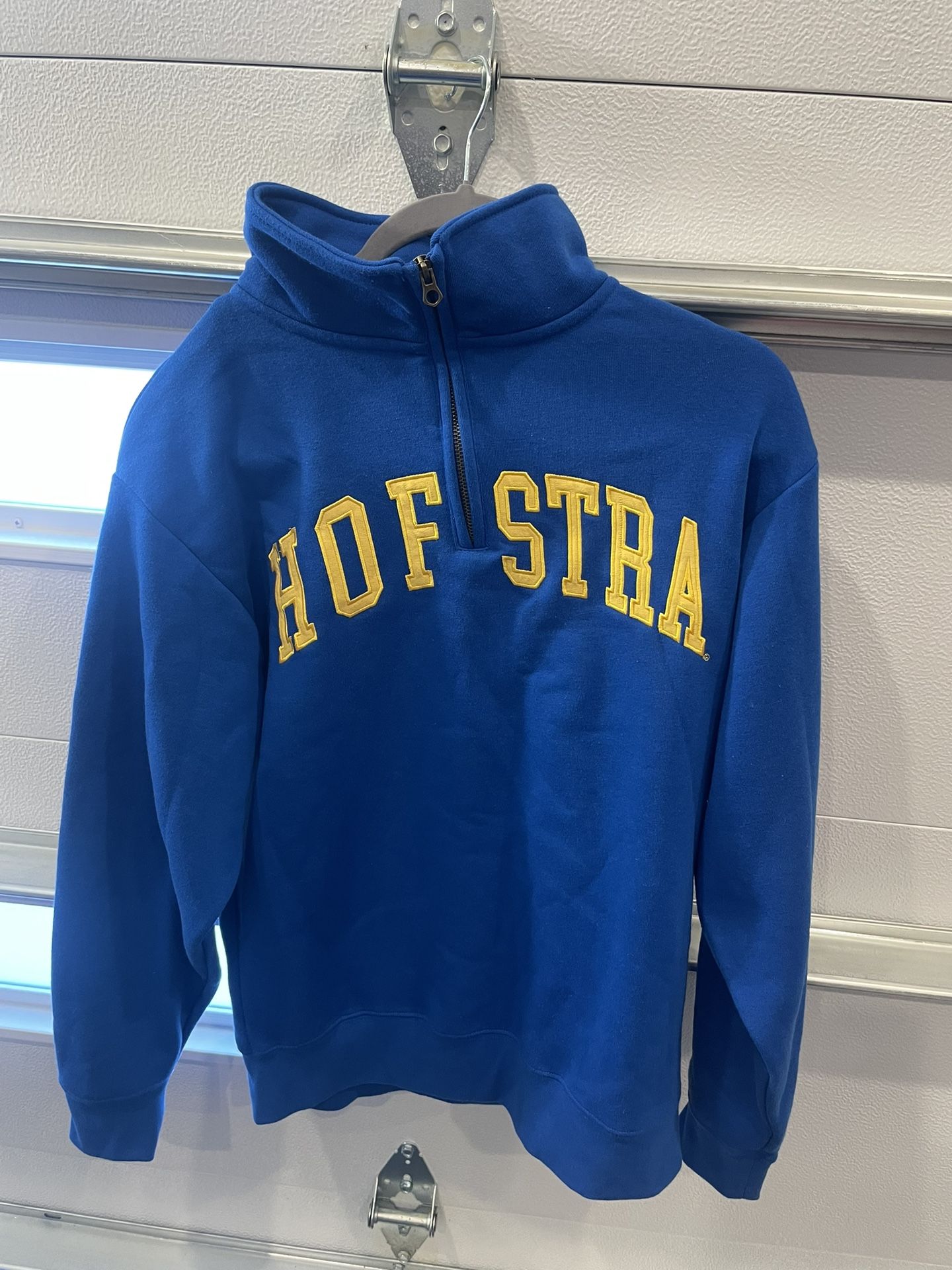 Hofstra Hoodie-new with tags