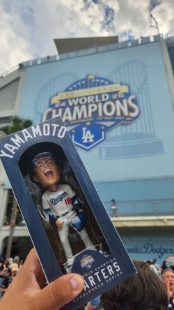 Yamamoto Dodgers World Champion Bobblehead #18