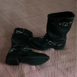 Ladies black boots size cheap 6