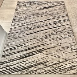 Area Rug (6FT 6IN X 9FT)
