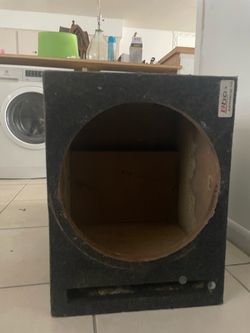 Car speaker box