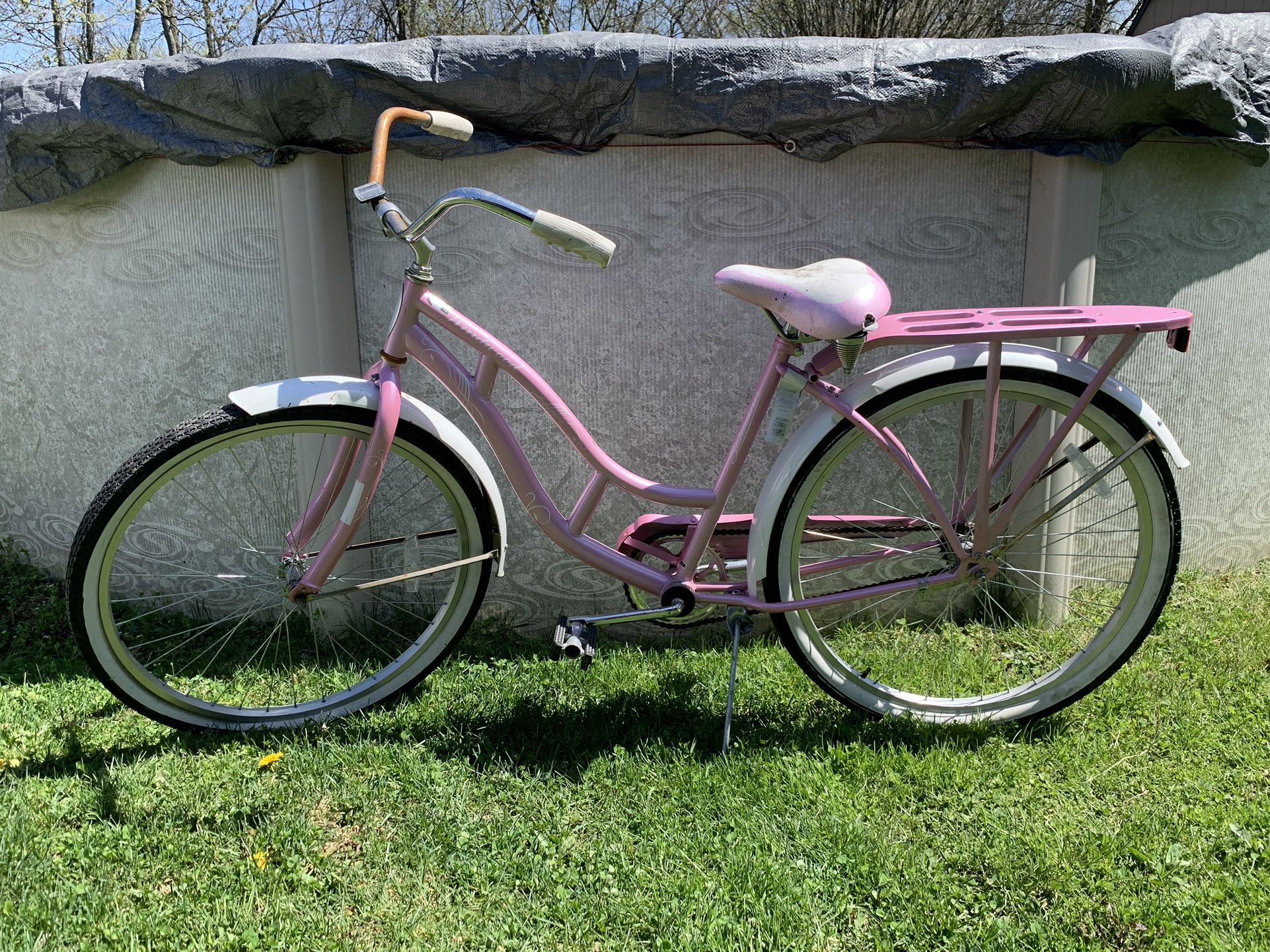 Schwinn Womens Pink  Cruiser Pedal Bike