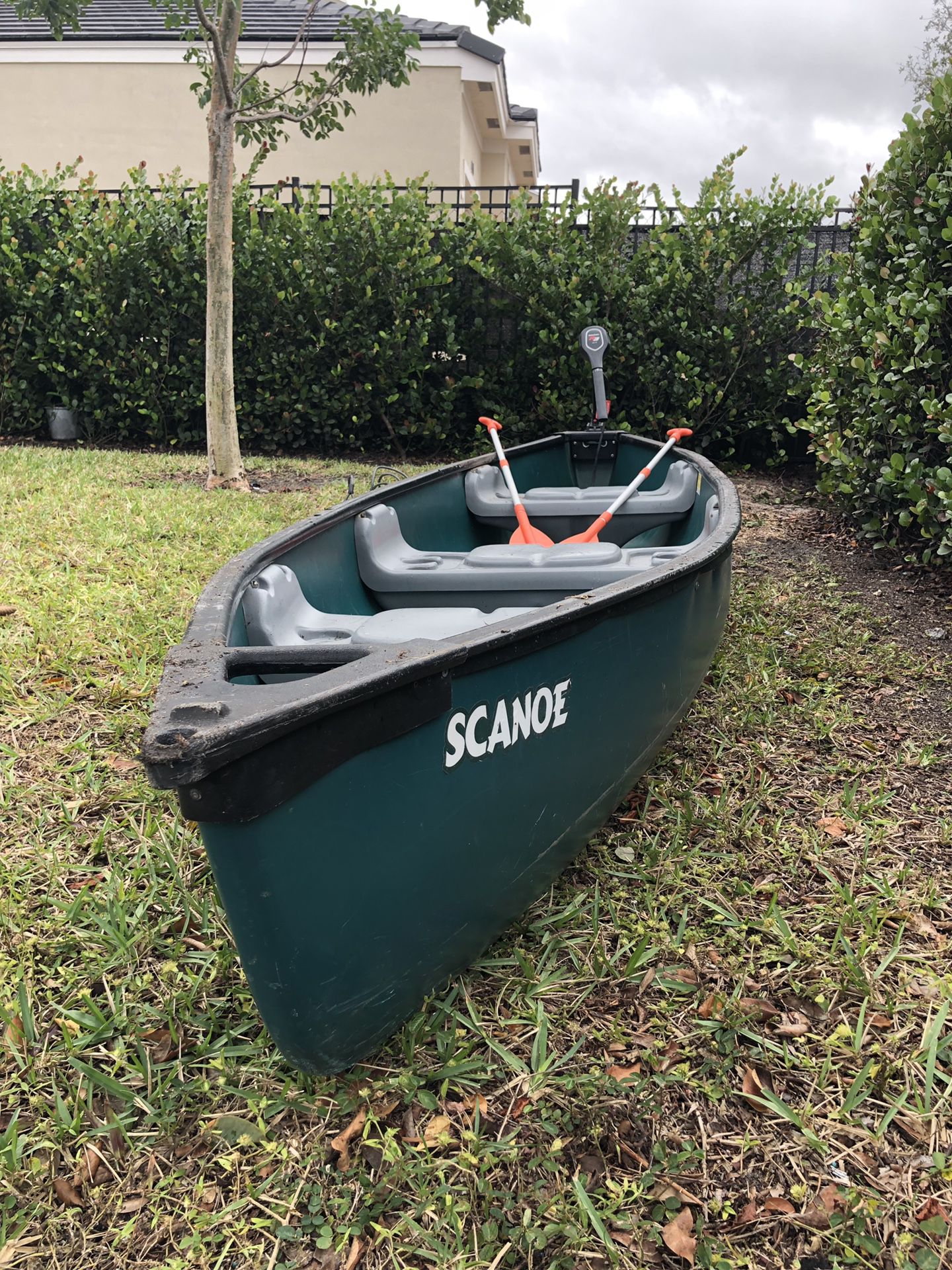 Coleman Scanoe - Flat back canoe with trolling motor