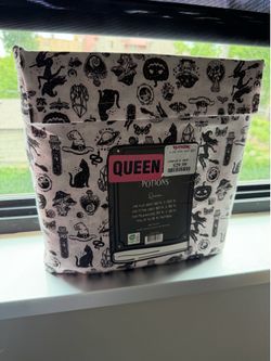 Witchy bed sheets
