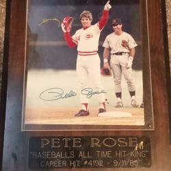 Sports Memorabilia (Pete Rose Autographed) Football n Baseball Card Collection 