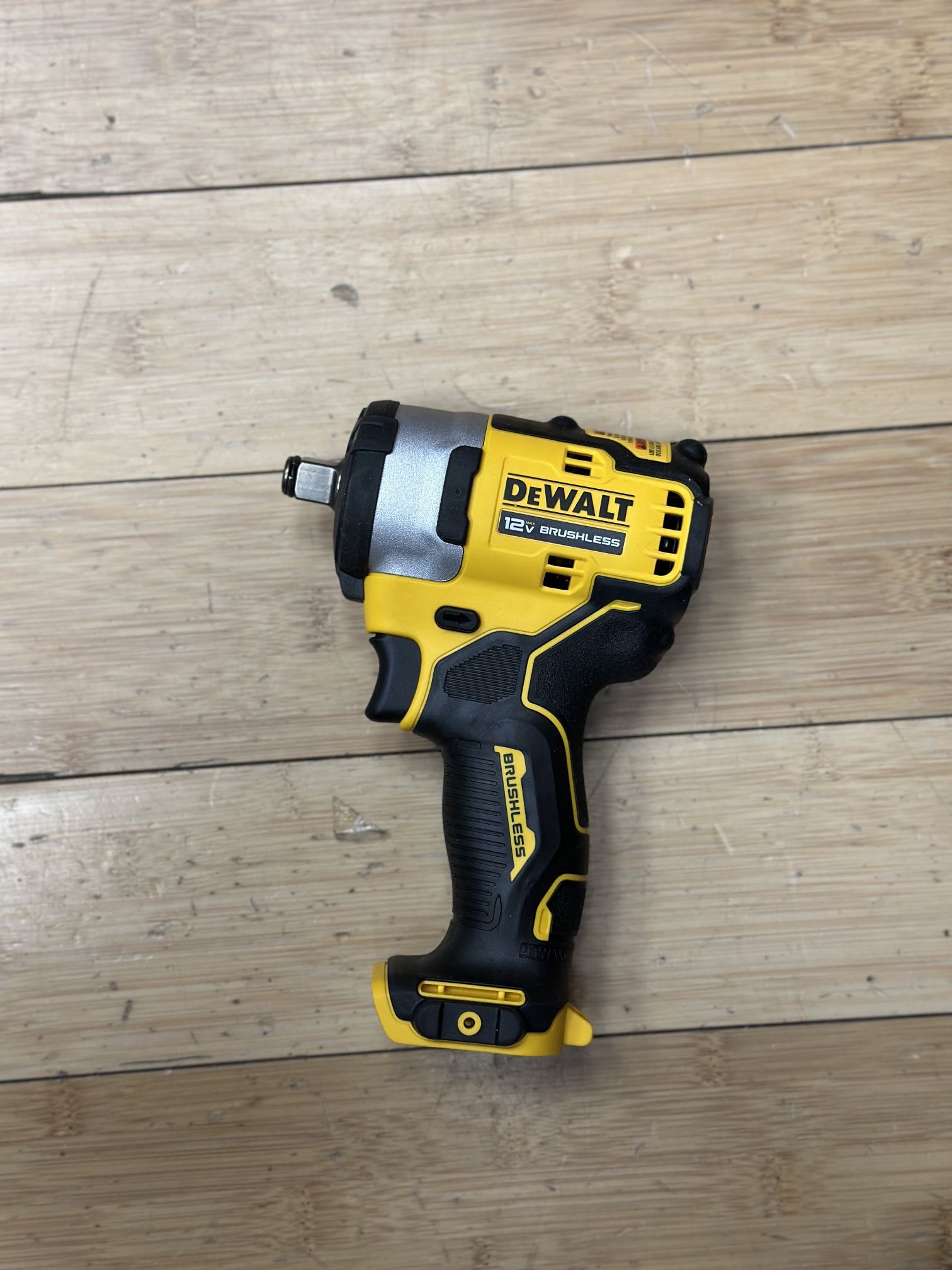 Dewalt 1/2 Impact Wrench 400LBS 12v Tool Only