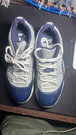 Air Jordan 11 Retro Low Georgetown Size 9.5