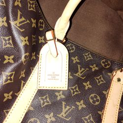 Louis Vuitton Duffle Bag Paid $1830 Only Asking $950 