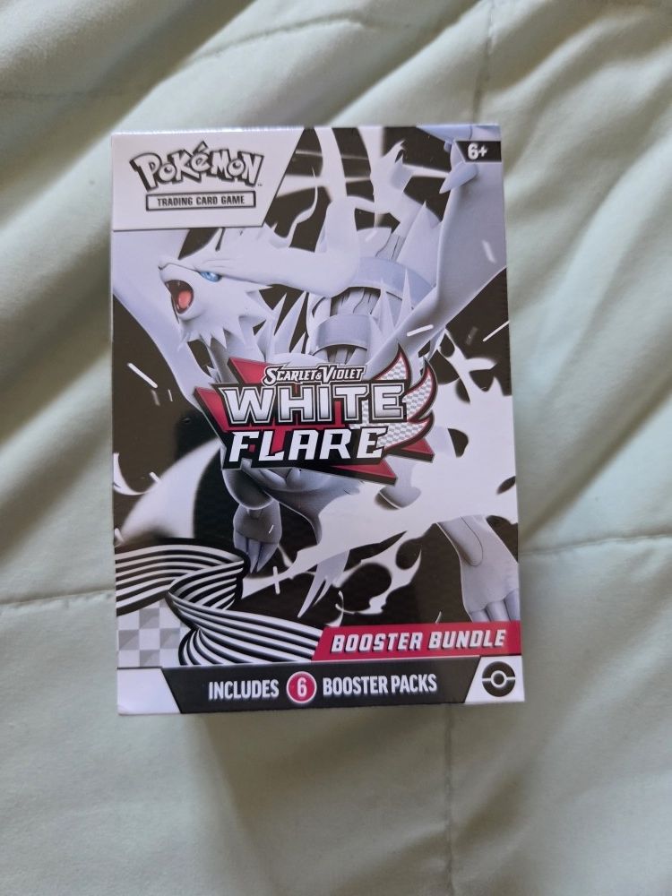 Pokémon - White Flare Booster Bundle 