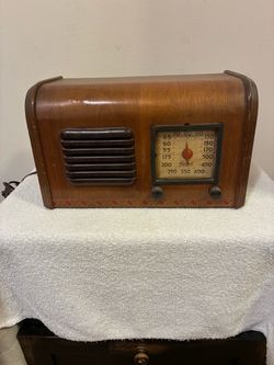 General Television Vintage Tube Radio