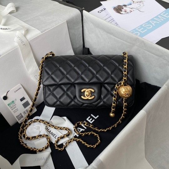 Chanel Classic Flap CF 20s