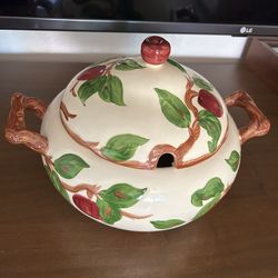 A vintage Franciscan Apple pattern soup tureen with a lid