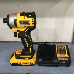 Dewalt 20v Impact Driver  2 Ah Battery & Charger 💵  💳  💵  Cash and Card Accepted