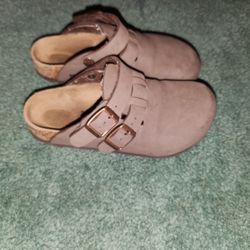Girls Birkenstock Clogs Size 31