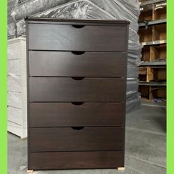 Dresser/ Five drawers dresser
