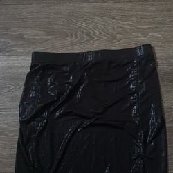 Black Skirt 