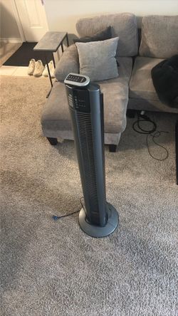 Lasko tower fan w/remote